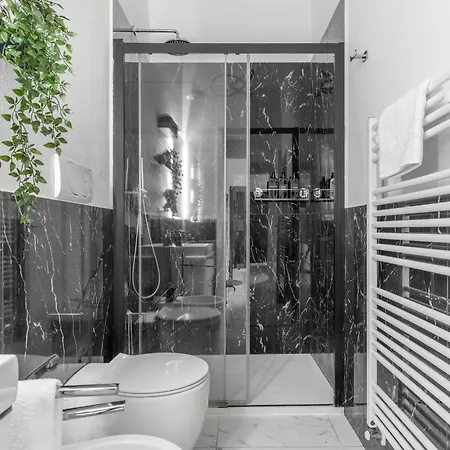 3 Min Da Metro - Relax E Collegamenti Per Olimpiadi 2026 - Marblenoir Apartment *